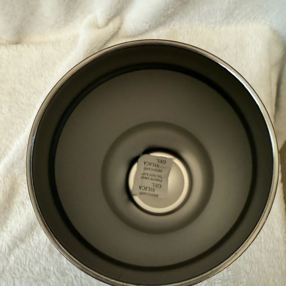 New Vera Bradley Gold and White and Gold Floral Large Tumbler - Picture 10 of 11